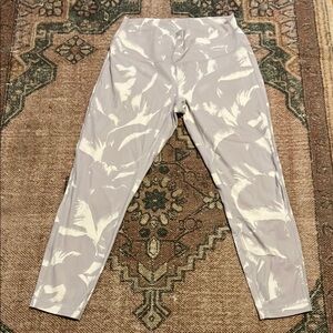 Lululemon Gray Patterned Leggings